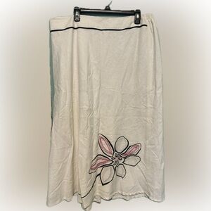 Cato white skirt with flower design. Super cute!